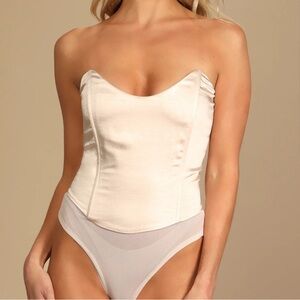 🎯Lulus Cream Satin Bodysuit